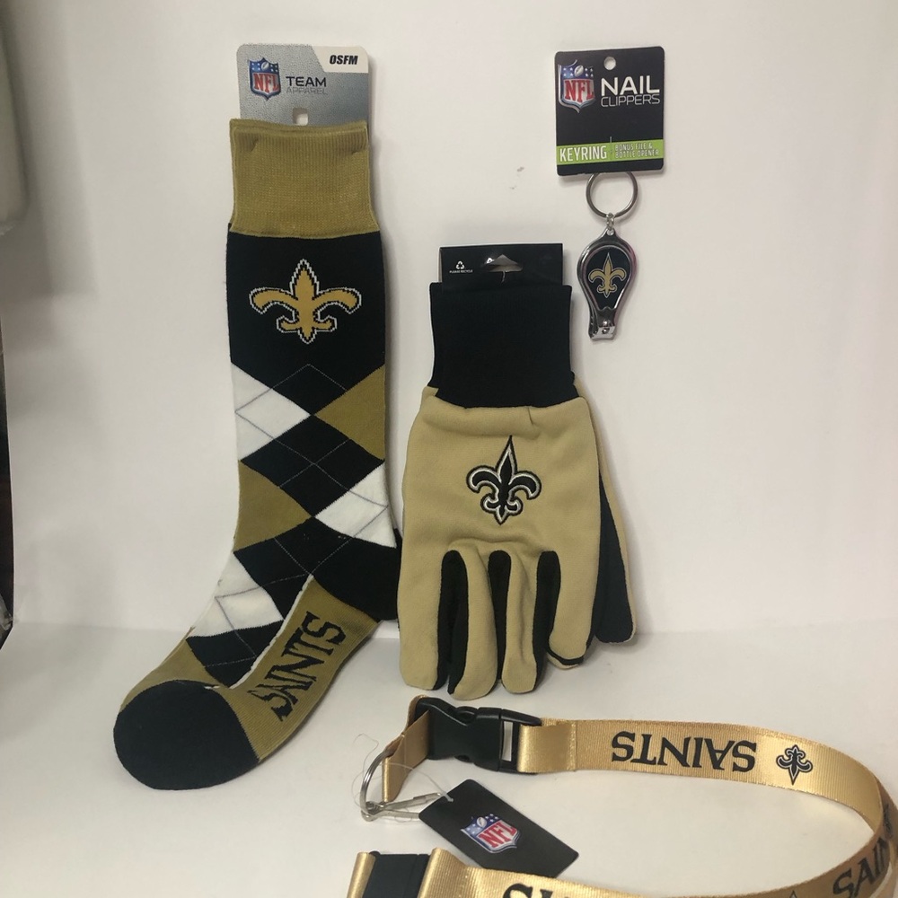 NFL Saints Men's Socks and Gloves Set - Black and Gold,Car Flags, Key Chain.